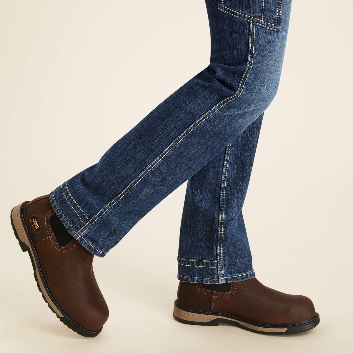 Ariat FR Perfect Rise Perfect Rise DuraLight Stretch Cell Phone DuraStretch Straight Leg Jeans